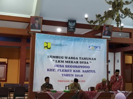 Rembug Warga Tahunan LKM Mekar Desa, Desa Segoroyoso, Kecamatan Pleret Tahun 2019 Diterima oleh Selu